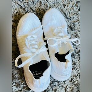 Dr Scholl’S tennis color white size 7 , comfortable and feel lighter